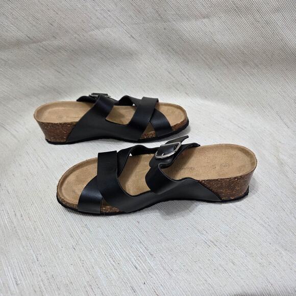 Stoney River Woman's Black Sandals with Memory Foam Foot Pads size 9 - Picture 5 of 8